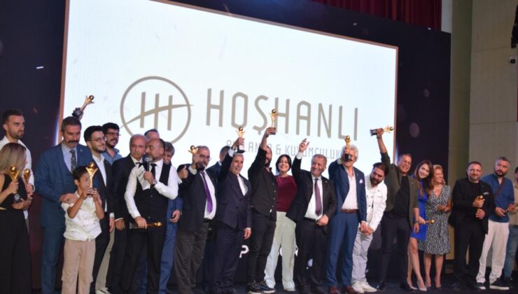 4. Hoşhanlı Altın Kayısı Ödülleri sahiplerini buldu! Yılın haber sitesi Haber7 seçildi