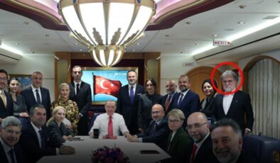 Ahmet Hakan ve Faruk Bildirici birbirine girdi: Uçakta 'sipariş soru' kavgası