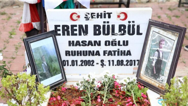 Ampute Futbol Milli Takımı kupayı Şehit Eren Bülbül ve annesine ithaf etti