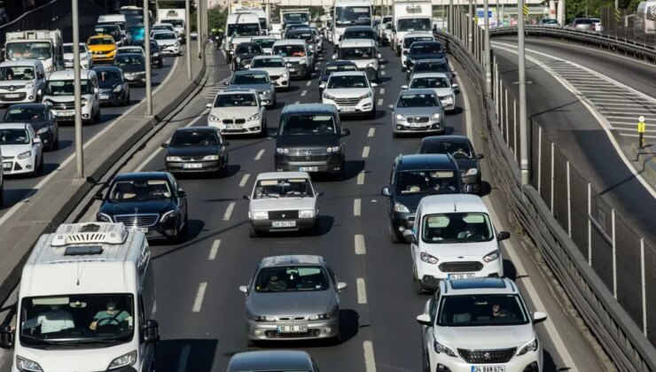 Araç sahipleri dikkat! Eski tip sürücü belgelerini yenilemek için son tarih 31 Ekim