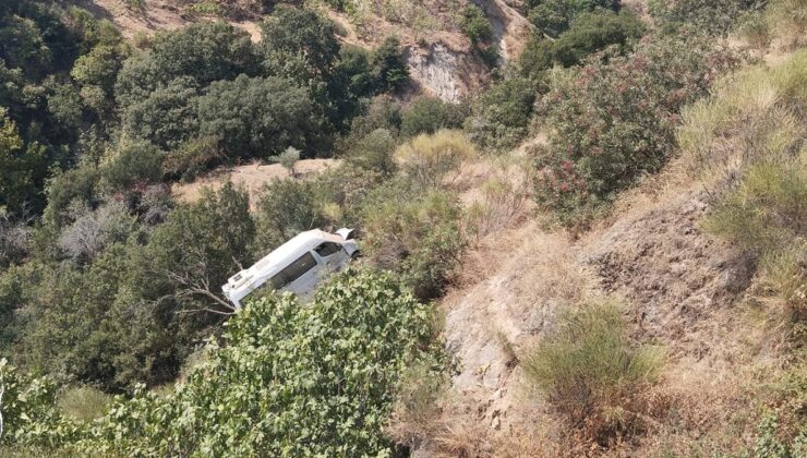 Aydın'da öğrenci servisi uçurumu yuvarlandı