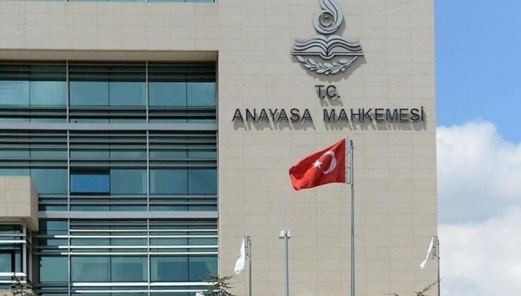 AYM’den boşanan kadın için bekleme süresini düzenleyen kanuna ilişkin karar
