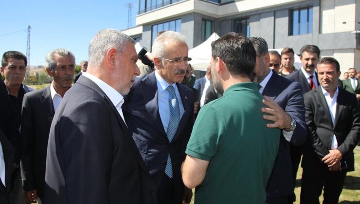 Bakan’dan açılış sonrası “özel” ziyaret: İhale dostluğu masada pekişti
