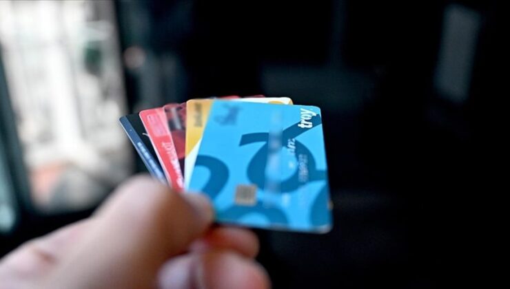 Banka kartını arkadaşına verdi, hayatı karardı