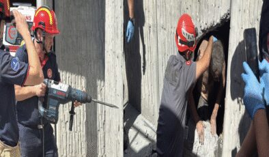 Beyoğlu’ndaki dar tünele girip mahsur kaldı