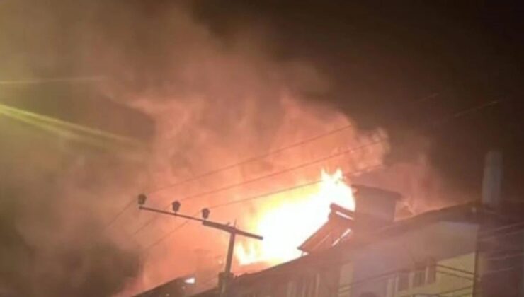 Burdur’da apartman çatısında yangın: 1 kişi kurtarıldı