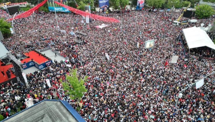 CHP’den kritik dava öncesi gövde gösterisi: Tandoğan’da tarihi kalabalık