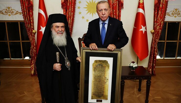 Cumhurbaşkanı Erdoğan, Kudüs Patriği Teofilos ile Gazze gündemli görüşme gerçekleştirdi