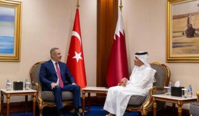 Dışişleri Bakanı Fidan, Katar Başbakanı Al-Thani ile görüştü