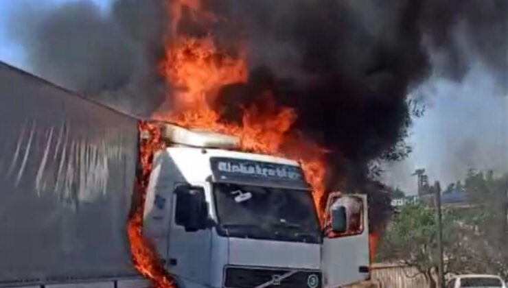 Gaziantep’te seyir halindeki tır alev aldı