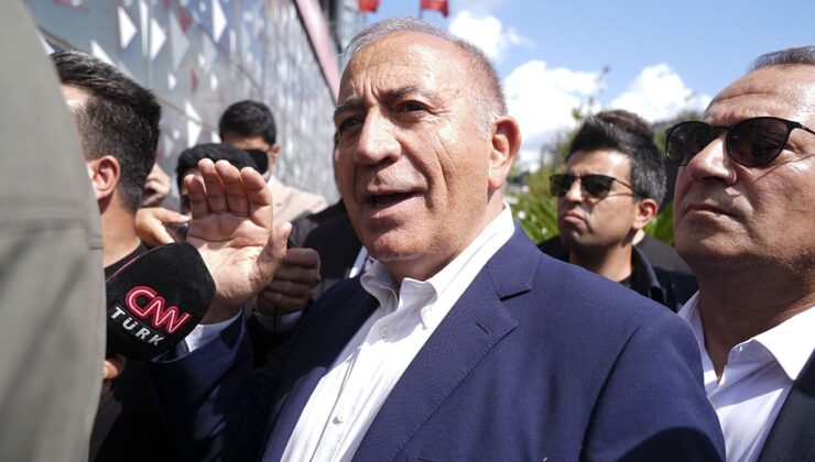 Gürsel Tekin'den imalı paylaşım
