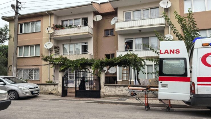 Haber alınamayan komşularını ölü buldular