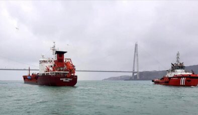 İstanbul Boğazı’nda gemi trafiği çift yönlü askıya alındı