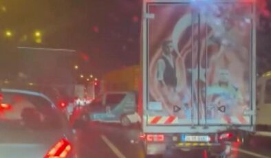 İstanbul’da 17 araç birbirine girdi!