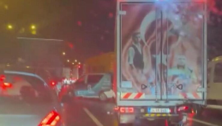 İstanbul’da 17 araç birbirine girdi!