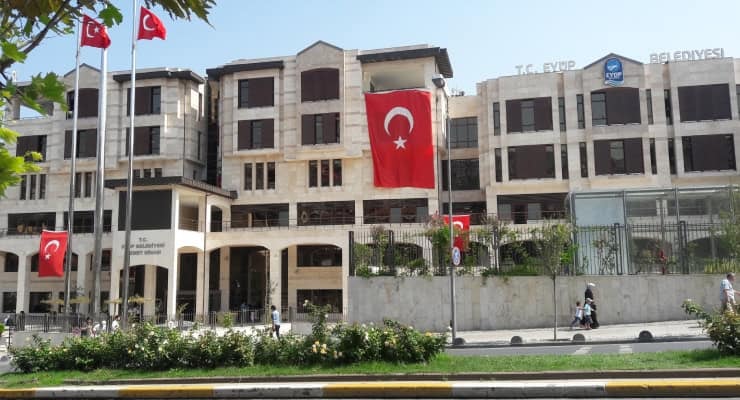 Koca belediyeyi aile şirketine çevirmişler! Akraba olmayan personel çıkmadı