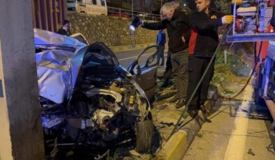 Korkunç kaza! Araç ikiye katlandı: 2 ölü