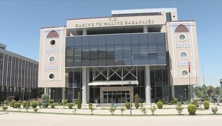 Maliye usulsüz kullanılan 'T' plakalı Ferrarilerin peşine düştü