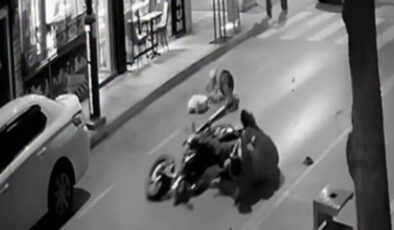 Motosiklette tek teker facia getirdi: Ağır yaralanan yaya yaşam savaşını kaybetti