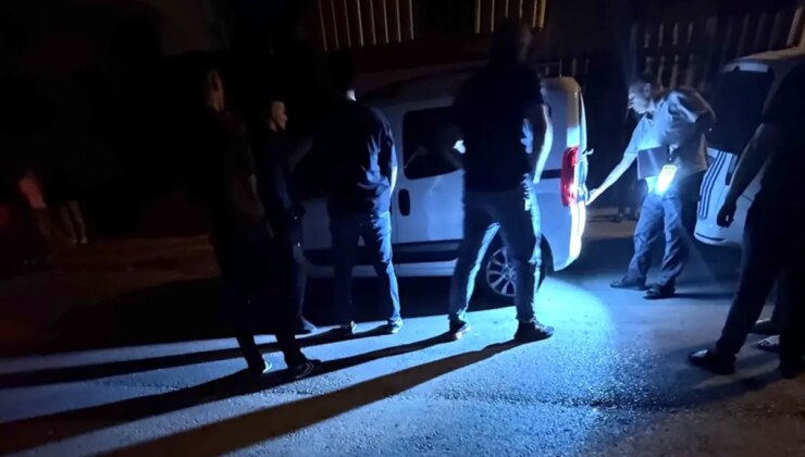 Park yeri kavgasında komşusunu silahla öldürdü, kızını yaraladı