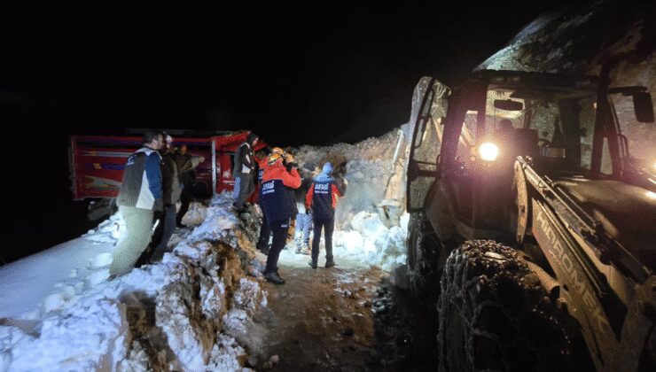 Rize'de çığ nedeniyle mahsur kalan 15 kişi kurtarıldı