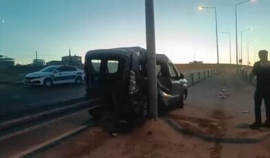 Siirt’te otomobil ile hafif ticari araç çarpıştı: 1 yaralı