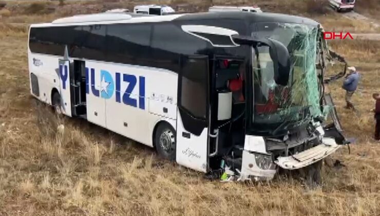 Sivas'ta yolcu otobüsü ile TIR kafa kafaya çarpıştı! Çok sayıda yaralı var