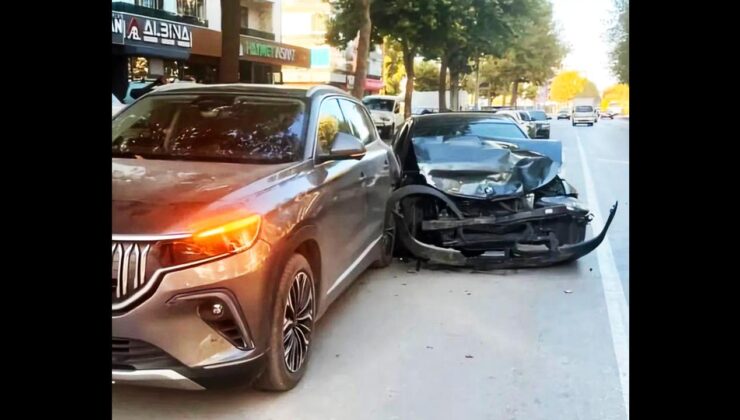 Togg’a çarpan BMW paramparça oldu! Sosyal medyayı sallayan görüntü