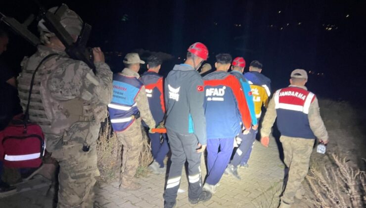 Tunceli'de film gibi kurtarma operasyonu: 1,5 saat sedye ile taşınarak hastaneye ulaştırıldı