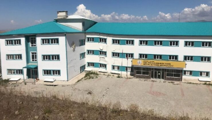 2. Dünya Savaşı'ndan kalma top mermileri patlatıldı: Erzurum'daki okul harabeye döndü