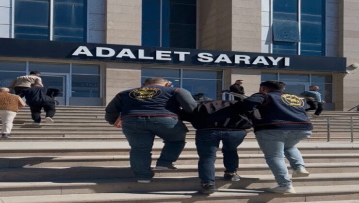 25 yıl 9 ay hapisle aranan firari, Van'da yakalandı