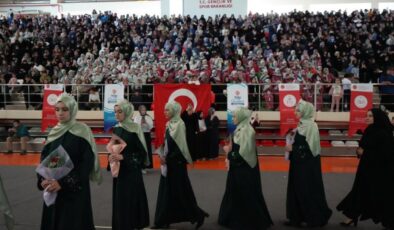 75 erkek, 88 kız öğrenci hafızlık icazetlerini aldı