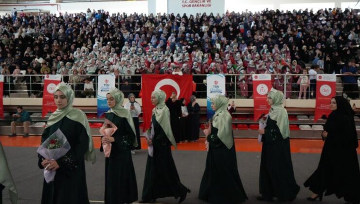 75 erkek, 88 kız öğrenci hafızlık icazetlerini aldı