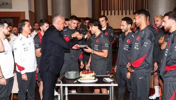 A Milli Takım kapında Ferdi Kadıoğlu’nun doğum günü kutlandı, pastayı Hacıosmanoğlu yedirdi
