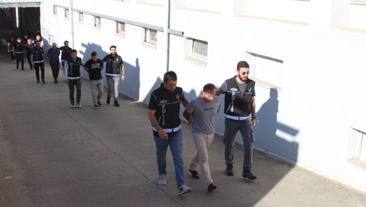 Adana’da 50 kişiyi 80 milyon lira dolandıran 5 kişi tutuklandı