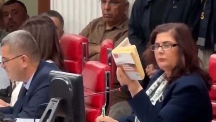 AKP'ye geçen Çerçioğlu elinden bu kitabı düşürmedi