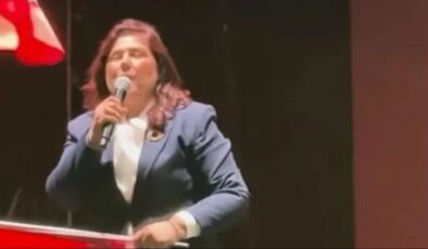 AKP'ye 'Topuklayan Efe'ye sahnede büyük şok! Ne yapacağını şaşırdı