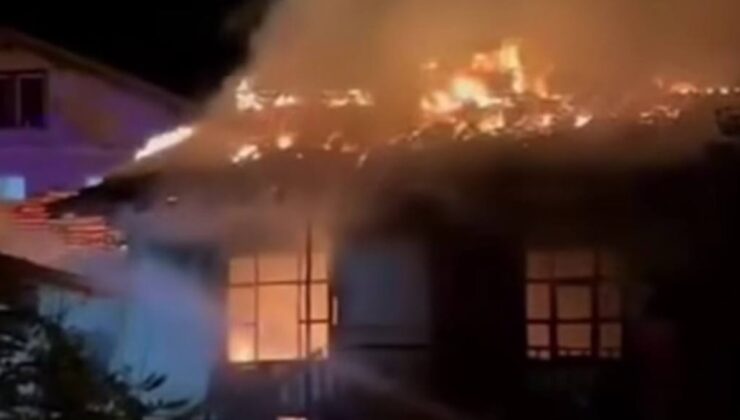 Amasya'daki yangında 2 ev kül oldu