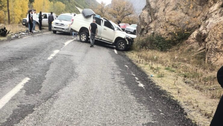 Artvin’de zincirleme trafik kazası: 4 yaralı
