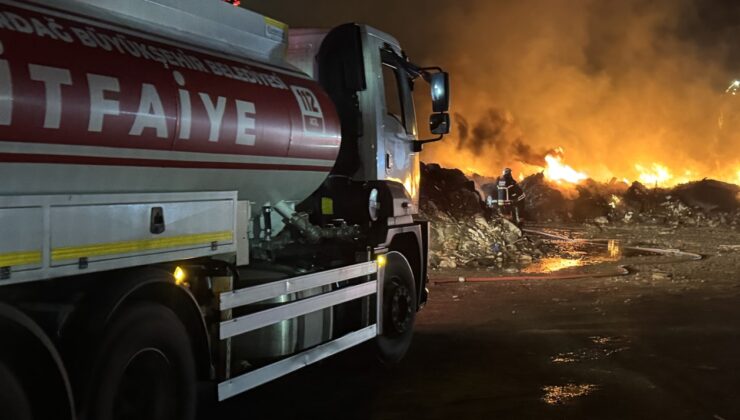 Atık toplama merkezinde yangın