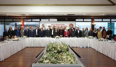 Bakan Göktaş, sosyal medya düzenlemesi için STK temsilcileriyle bir araya geldi
