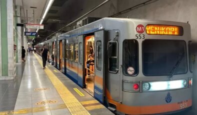 Bakırköy Metro istasyonunda bir kişi raylara atlayarak intihar etti