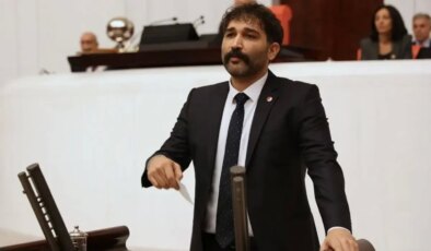 Barış Atay, üç partinin adını saydı: Bunlardan arkadaşım olamaz