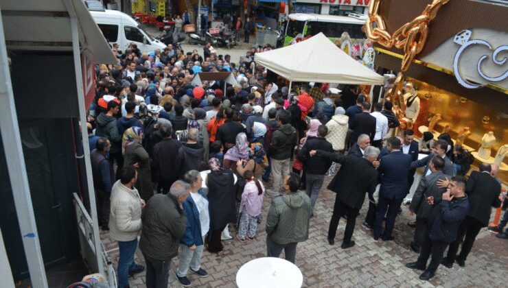 Bedava altın izdihamı