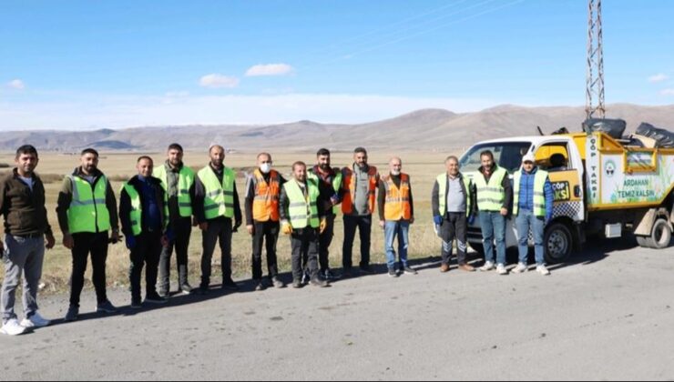 BELEDİYE EKİPLERİNDEN ARDAHAN’DA HUMMALI TEMİZLİK SEFERBERLİĞİ