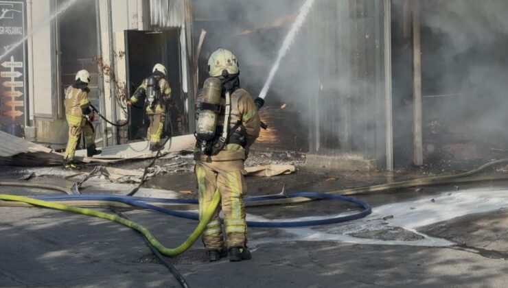 Beylikdüzü’nde fabrika yangını! Çok sayıda ekip bölgede!