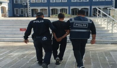 Büfeciyi darbedip, paraları alarak kaçan 2 şüpheli yakalandı