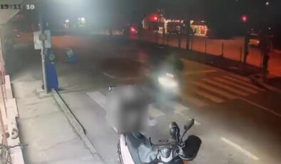 Bursa’da motosikletlinin çarptığı yaşlı adam yere yığıldı