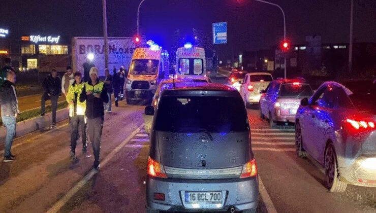 Bursa'da 3 otomobilin karıştığı zincirleme kaza: 2'si çocuk 5 yaralı