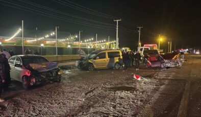 Çankırı’da 3 aracın karıştığı zincirleme kaza: 9 yaralı